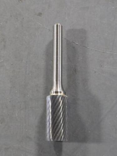 DESCRIPTION: (4) SINGLE CUT CYLINDER BUR BRAND/MODEL: WESTWARD 19D647 SIZE: 12-7mm QTY: 4