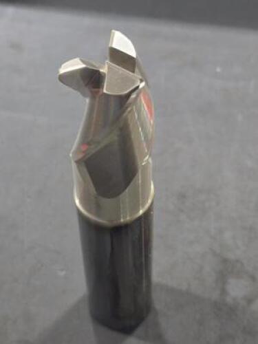 DESCRIPTION: (1) CARBIDE CORNER RADIUS END MILL BRAND/MODEL: ACCUPRO 48339378 SIZE: 1" DIA 1-1/4" LOC RETAIL$: $668.80 QTY: 1