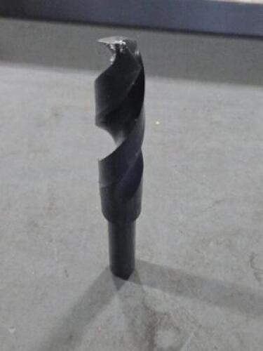 DESCRIPTION: (1) HSS REDUCED SHANK DRILL BIT BRAND/MODEL: CHICAGO-LATROBE 55445 SIZE: 45/64" DIA 1/2" SD RETAIL$: $48.30 QTY: 1