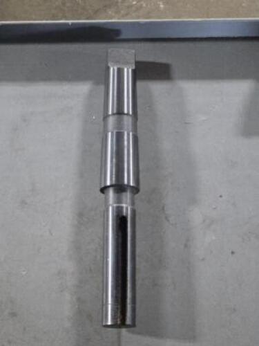 DESCRIPTION: (1) DIE HOLDER SHANK BRAND/MODEL: MADE IN USA 00475228 SIZE: 3MT RETAIL$: $134.93 QTY: 1