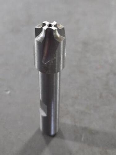 DESCRIPTION: (1) HSS CORNER ROUNDING END MILL BRAND/MODEL: VC SIZE: 3/32"X3/8:" RETAIL$: $61.74 QTY: 1