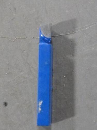 DESCRIPTION: (15) SINGLE POINT TOOL BITS BRAND/MODEL: VC 02632164 SIZE: 1/4" SQ SHANK RETAIL$: $56.55 QTY: 15