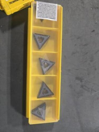 DESCRIPTION: (10) CARBIDE TURNING INSERTS BRAND/MODEL: KENNAMETAL TNMG431FP RETAIL$: $244.40 QTY: 10