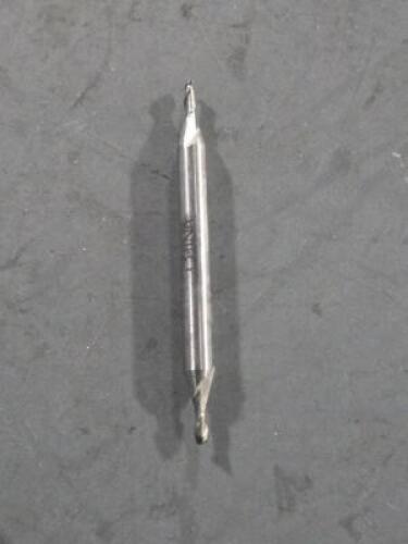 DESCRIPTION: (1) HSS SQ END MILL BRAND/MODEL: VC 01780055 SIZE: 5/64" DIA 15/64" LOC QTY: 1