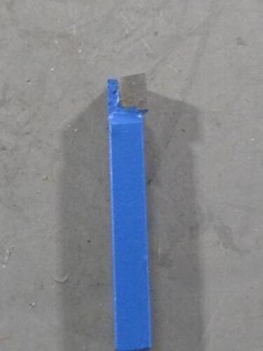 DESCRIPTION: (8) CARBIDE TIPPED SINGLE POINT TOOL BIT BRAND/MODEL: VC 02632164 SIZE: 1/4 SQ S RETAIL$: $30.16 QTY: 8