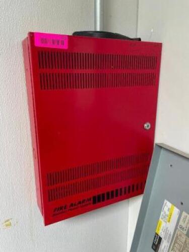 DESCRIPTION: FIRE ALARM PANEL ADDITIONAL INFORMATION SEE ADDITIONAL PHOTOS. LOCATION: KITCHEN QTY: 1