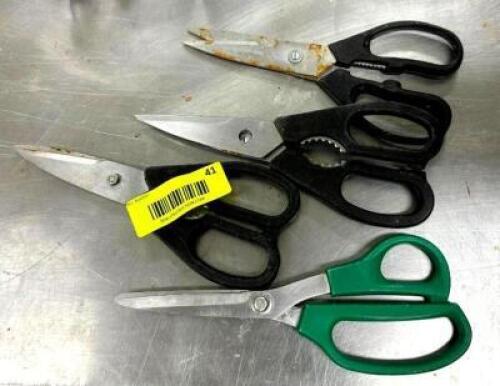 DESCRIPTION: (4) SETS OF KITCHEN SCISSORS LOCATION: PRODUCTION AREA QTY: 1
