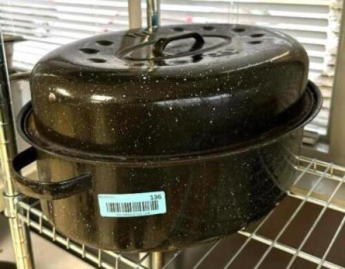 DESCRIPTION: ROASTING PAN WITH LID LOCATION: KITCHEN QTY: 1