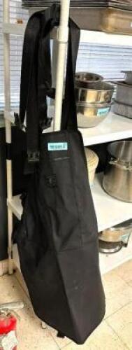 DESCRIPTION: (2) APRONS BRAND/MODEL: KNIFE AND FLAG LOCATION: KITCHEN QTY: 2