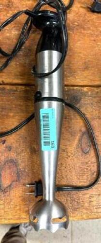 DESCRIPTION: IMMERSION BLENDER BRAND/MODEL: CUISINART LOCATION: KITCHEN QTY: 1
