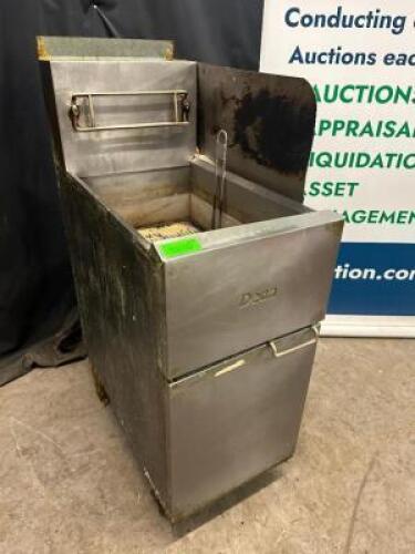 DEAN 40 LB. GAS DEEP FRYER.