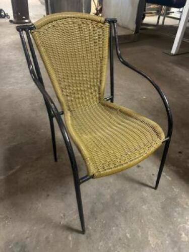 (4) METAL FRAMED WICKER PATIO STACK CHAIRS.