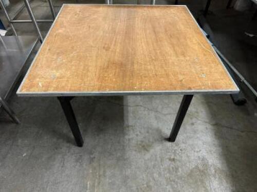 30" X 30" WOODING BANQUET FOLDING TABLE