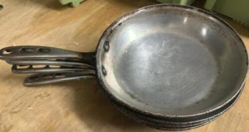 (4) 10" SKILLETS