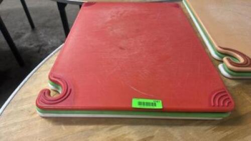 (3) 18" X 24" PLASTIC CUTTING BOARD SET.