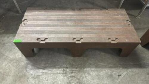 48" BROWN PLASTIC DUNNAGE RACK