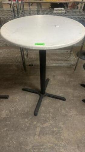 30" ROUND PUB TABLE
