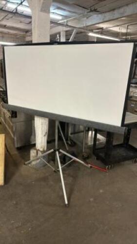RETRACTABLE PROJECTOR SCREEN W/ STAND.