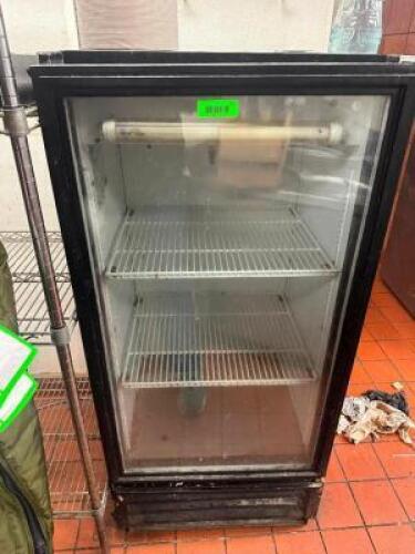 TRUE SINGLE DOOR MERCHANDISER COOLER.