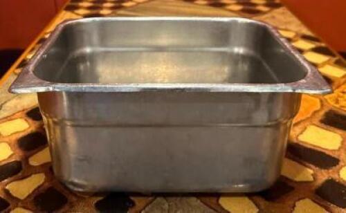 (6) 1/2 SIZE STAINLESS PANS