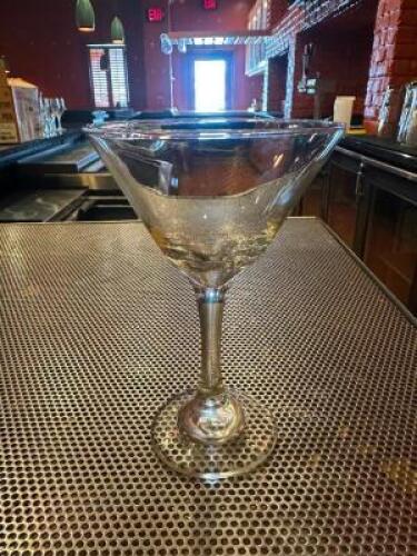 (16) MARTINI GLASSES