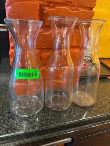 (1) 1 LITER GLASS CARAFES