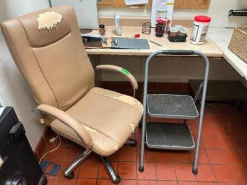 OFFICE CHAIR AND STEP LADDER