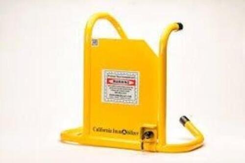 DESCRIPTION: (1) WHEEL CLAMP TYPE C BRAND/MODEL: CALIFORNIA IMMOBILIZER #39C427 INFORMATION: FITS 16 IN WD RANGE, STEEL, YELLOW RETAIL$: $396.46 EA QT