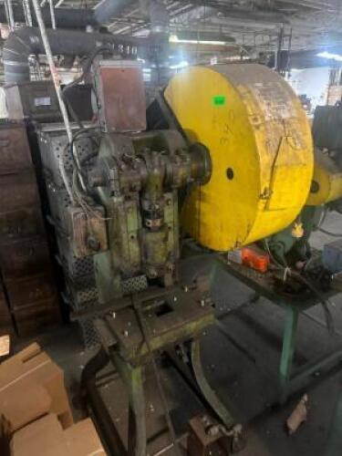 INDUSTRIAL PUNCH PRESS