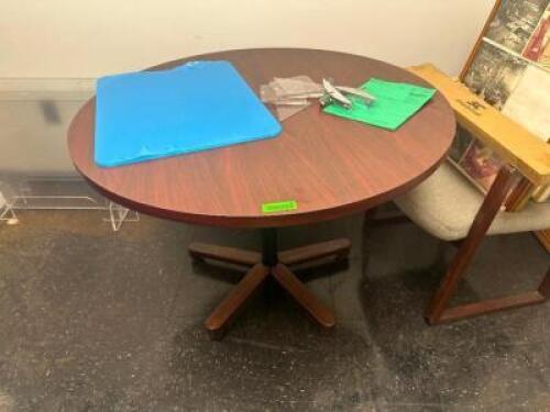 CIRCLE TABLE
