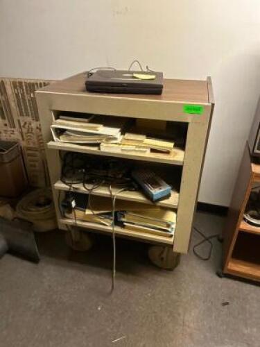 ROLLING MEDIA CART