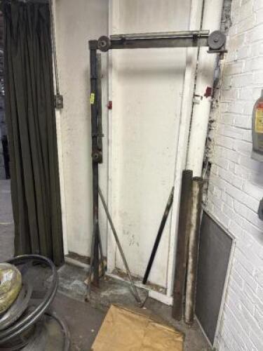 HOIST FRAME