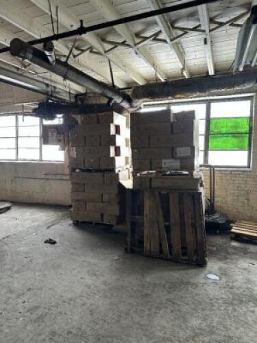 LARGE GROUP OF BINDER COMPONENTS