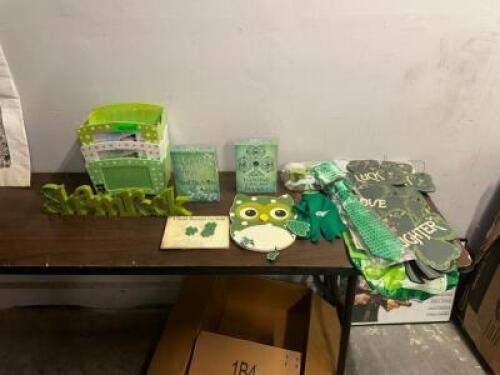 ASSORTED ST. PATRICKS DAY DECOR