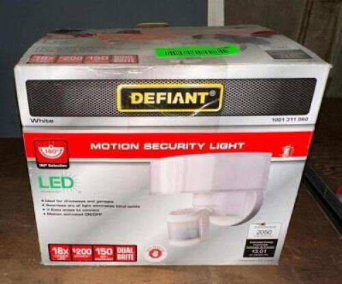DEFIANT LED MOTION SECURITY LIGHT