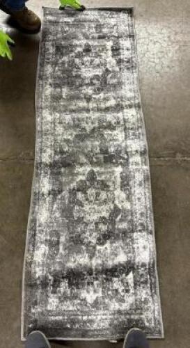 77"X24" GRAY RUNNER RUG