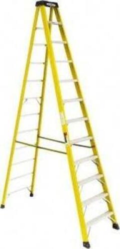 DESCRIPTION: (1) LADDERBRAND/MODEL: BAUER CORPORATION/35216INFORMATION: YELLOW, FIBERGLASS, 300LB CAPACITYSIZE: 16' LADDER SIZERETAIL: $739.99QTY: 1
