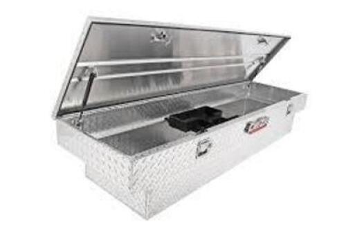 DESCRIPTION: (1) TRUCK BED STORAGE BOX, CROSSOVER BRAND/MODEL: DEE ZEE #DZ 8170 INFORMATION: SILVER, DIAMOND TREAD, NEEDS WORK, DOES NOT COME WITH KEY