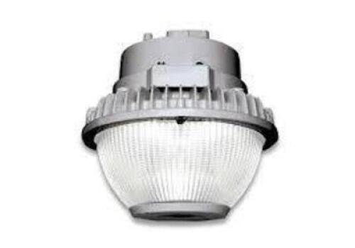 DESCRIPTION: (2) LED SERIES GARAGE LIGHT BRAND/MODEL: GE #212903 INFORMATION: EVOLVE RETAIL$: $422.99 EA QTY: 2