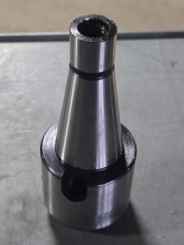 DESCRIPTION: (1) NMTB40 END MILL HOLDER BRAND/MODEL: VC 210-4066 SIZE: 1-1/4" HOLE DIA RETAIL$: $135.40 QTY: 1