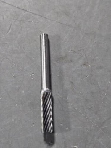 DESCRIPTION: (4) CARBIDE CYLINDER BUR BRAND/MODEL: WESTWARD 19D645 SIZE: 1/2"" DIA RETAIL$: $72.65 QTY: 4