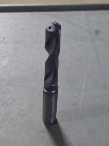 DESCRIPTION: (1) SOLID CARBIDE DRILL BITS BRAND/MODEL: GUHRING 5511-16.270 SIZE: 10.30mm RETAIL$: $275.52 QTY: 1