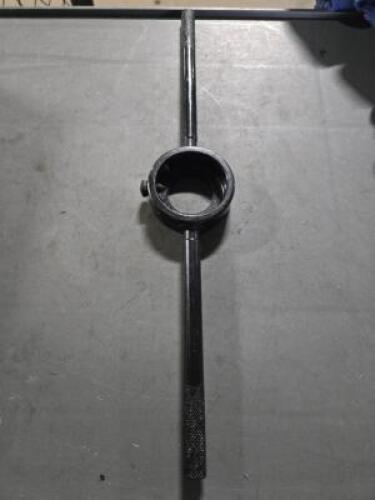 DESCRIPTION: (1) ROUND STEEL DIE STOCK BRAND/MODEL: GREENFEILD THREADING 33163429 SIZE: 2" OD 15-3/8" OAL RETAIL$: $111.47 QTY: 1
