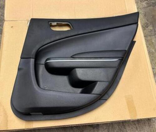 MOPAR INTERIOR REPLACEMENT DOOR TRIM