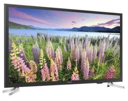 32" HDTV WITH REMOTE AND LEG STANDS