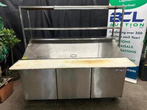 DESCRIPTION NORPOLE 70" REFRIGERATED SANDWICH PREP UNIT W/ TWO TIER STAINLESS RISER. BRAND / MODEL: NORPOLE NP3R-SWMT ADDITIONAL INFORMATION TESTED AN