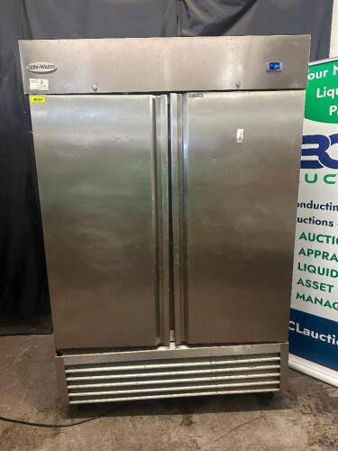 DESCRIPTION SERVE-WARE RR2-HC TWO DOOR COMMERCIAL REFRIGERATOR. BRAND / MODEL: SERV-WARE RR2-HC ADDITIONAL INFORMATION TESTED AND WORKING. 115 VOLT, 1