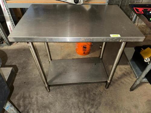DESCRIPTION 36" X 24" STAINLESS TABLE W/ UNDER SHELF. ADDITIONAL INFORMATION CONTENTS ARE NOT INCLUDED. SIZE 36" X 24" LOCATION BAY 6 QTY 1