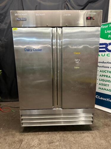 DESCRIPTION NORPOLE TWO DOOR REACH IN COOLER BRAND / MODEL: NORPOLE NP2R ADDITIONAL INFORMATION TESTED AND WORKING. 115 VOLT, 1 PHASE. LOCATION BAY 6