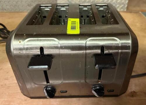 DESCRIPTION WARING FOUR GROUP TOASTER W/ STAINLESS FINISH. LOCATION BAY 6 QTY 1